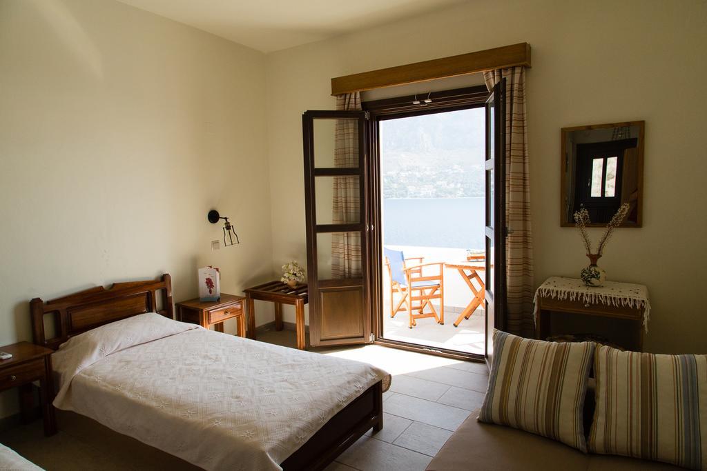 Hotel Porto Potha Telendos ภายนอก รูปภาพ