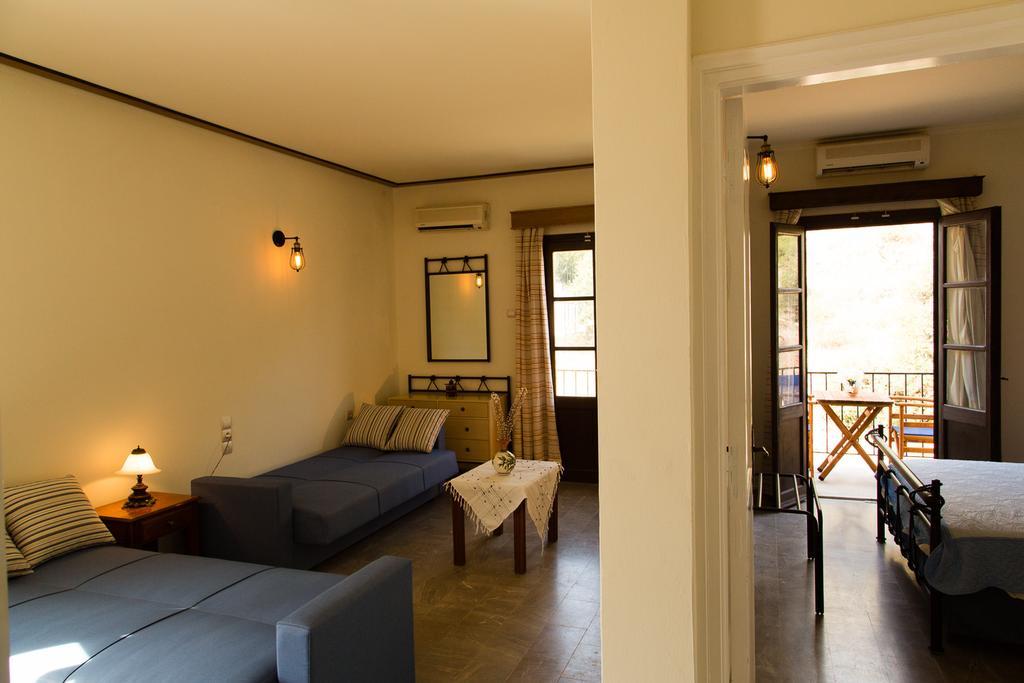 Hotel Porto Potha Telendos ภายนอก รูปภาพ