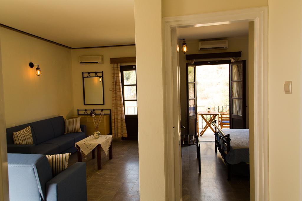 Hotel Porto Potha Telendos ภายนอก รูปภาพ