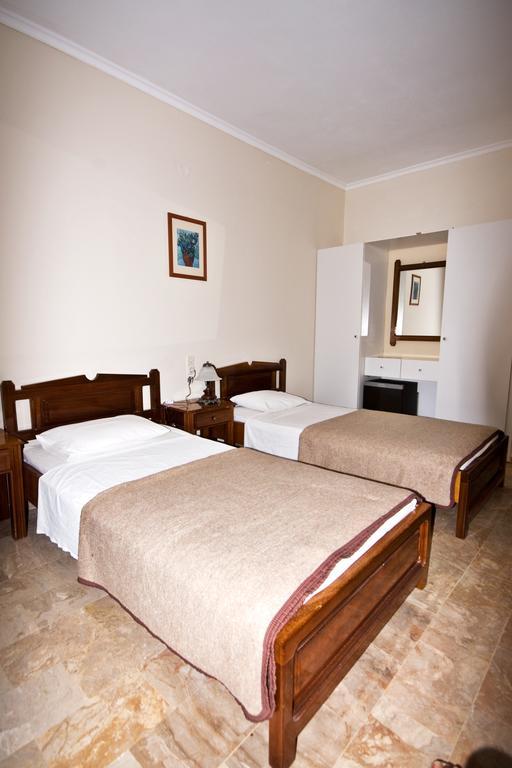 Hotel Porto Potha Telendos ภายนอก รูปภาพ