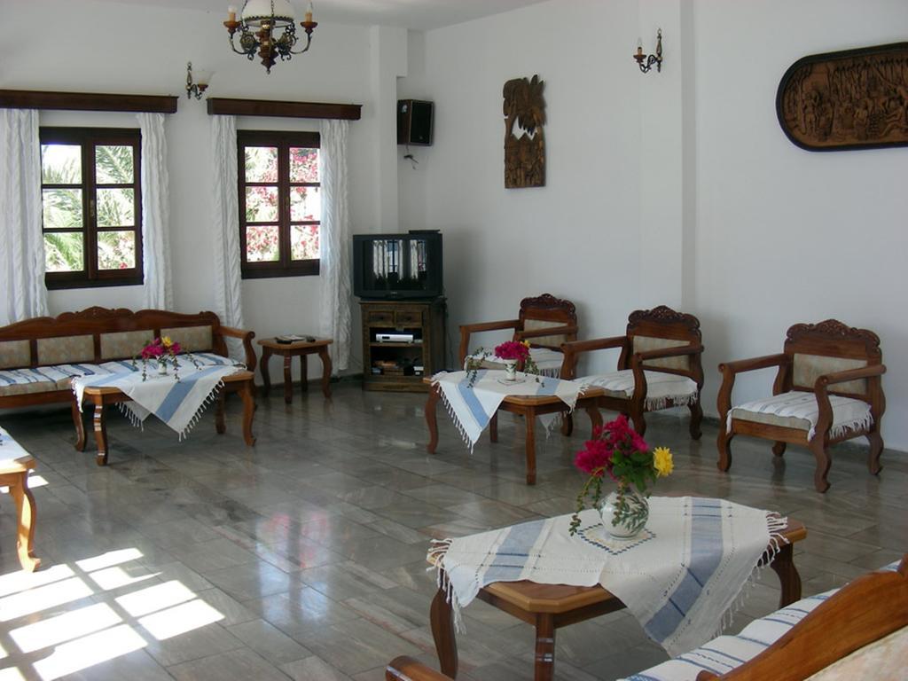 Hotel Porto Potha Telendos ภายนอก รูปภาพ