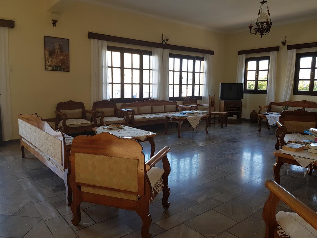 Hotel Porto Potha Telendos ภายนอก รูปภาพ
